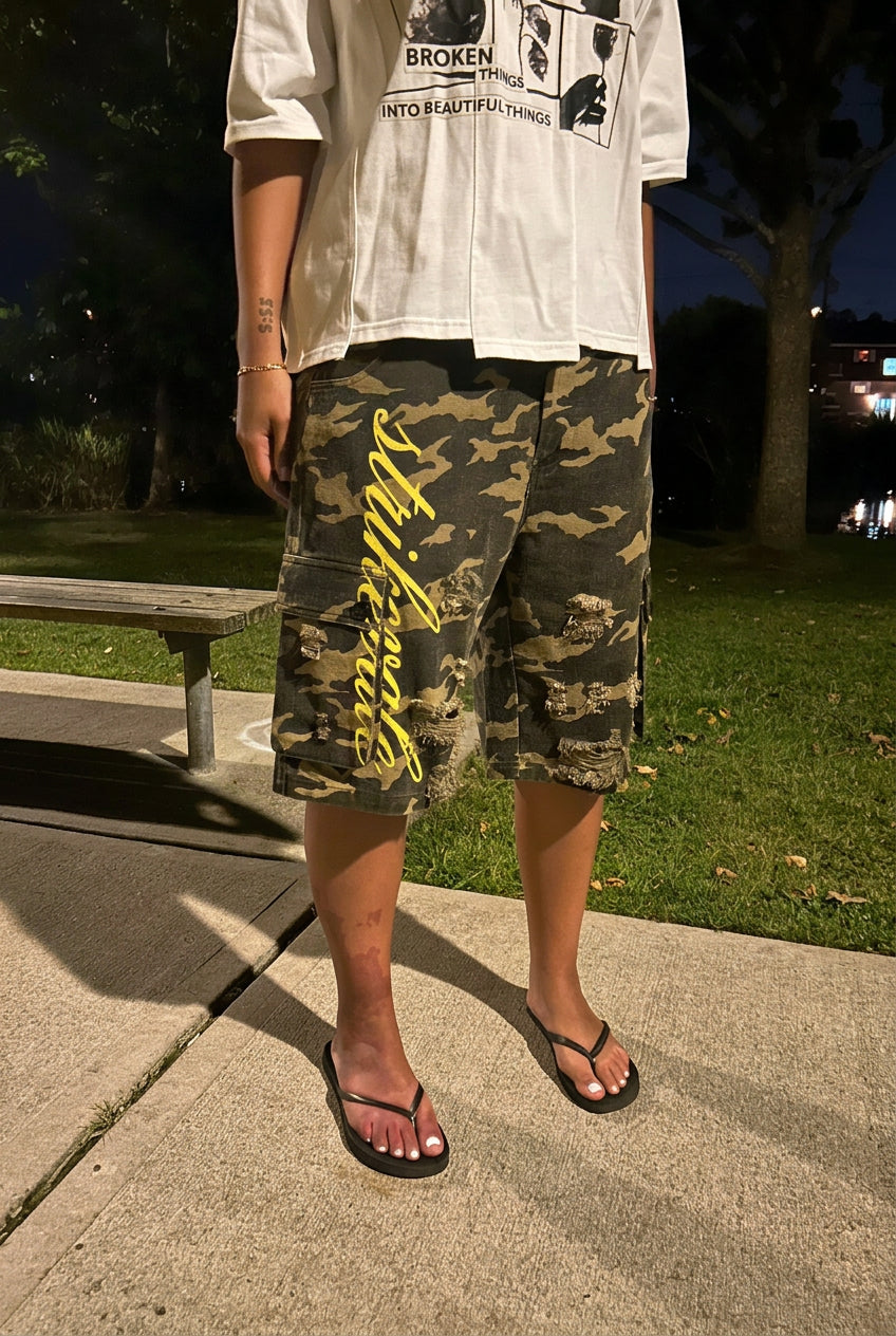 "WAR&PEACE" cargo shorts